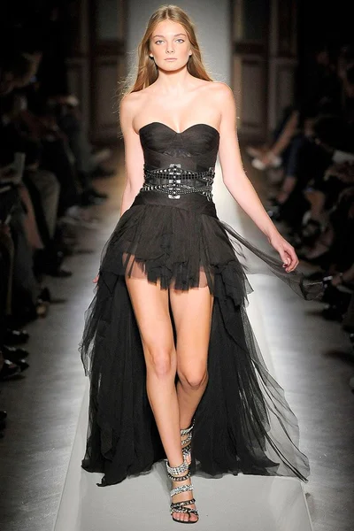 Look 28